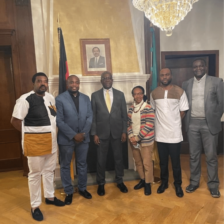 Visite dans l'Ambassade du Cameroun à Berlin